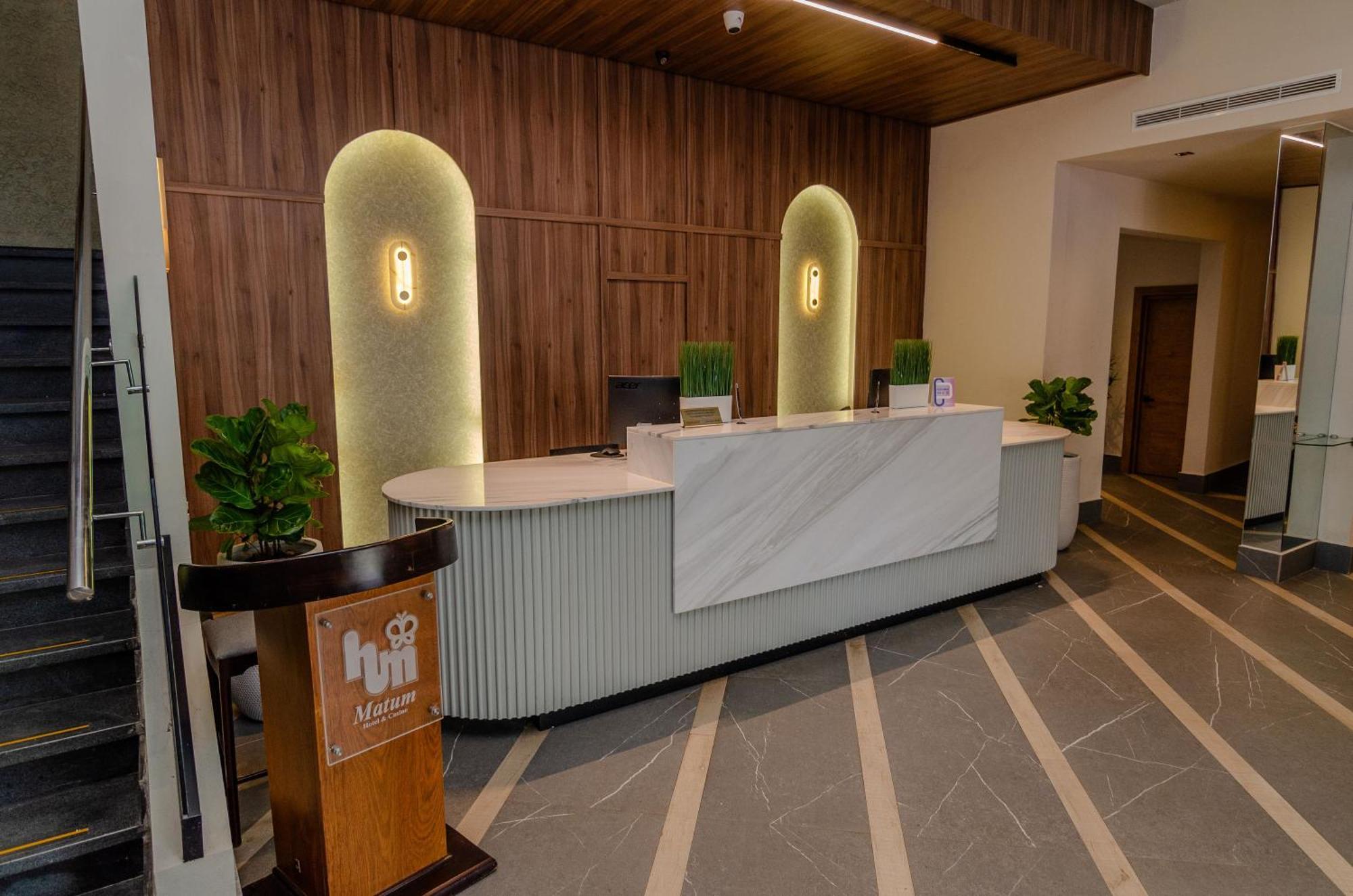 Matum Hotel & Casino 산티아고 데 로스 카바예로스 외부 사진
