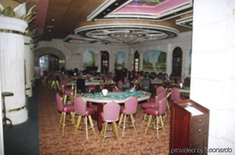 Matum Hotel & Casino 산티아고 데 로스 카바예로스 시설 사진